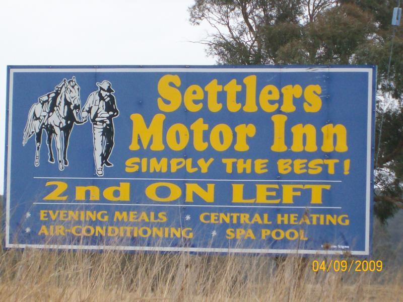 Settlers Motor Inn Tenterfield Exteriör bild